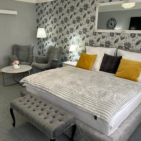 Efipa Glamour Apartments Plzeň Eksteriør billede