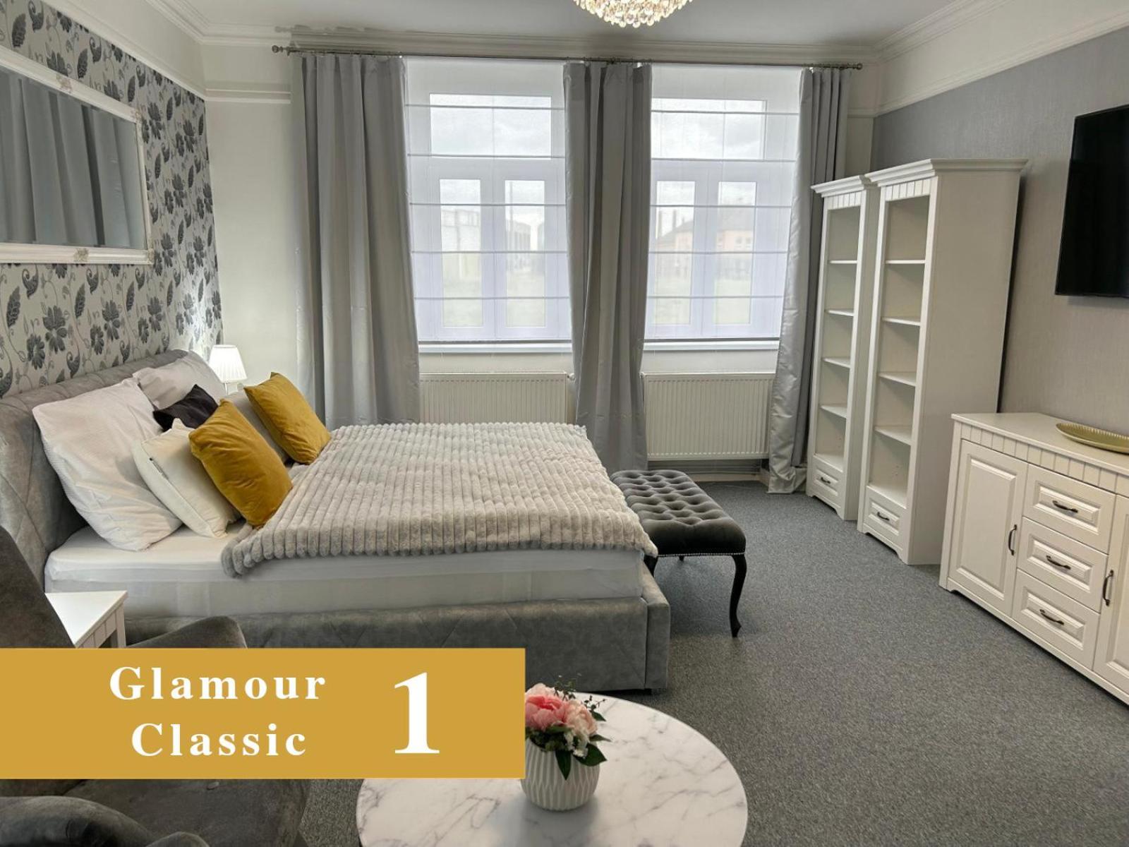 Efipa Glamour Apartments Plzeň Eksteriør billede